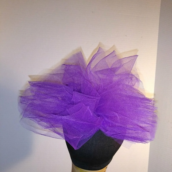 Hat - Picture 1 of 2